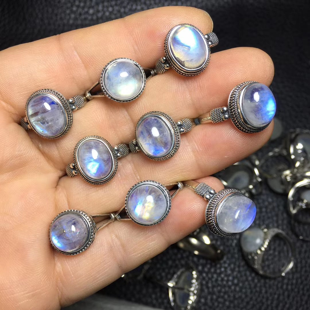 Anillo Victoriano en Plata 925 con Piedra Lunar Azul Natural – Joya Mística